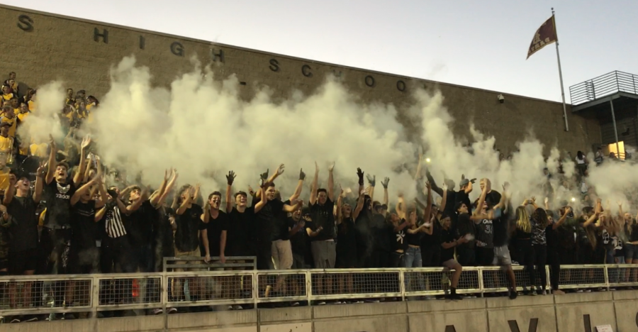 Students+Enjoy+Baby+Powder+Tradition