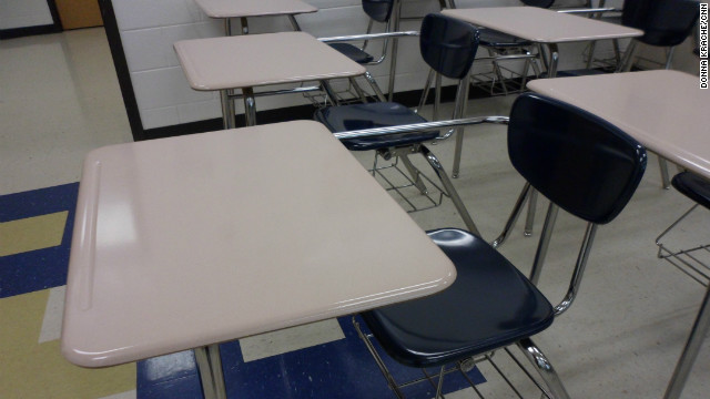 Do desk arrangements in a classroom affect your education