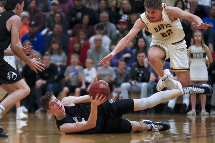 Boys+Basketball+clinches+berth+into+state+quarterfinals